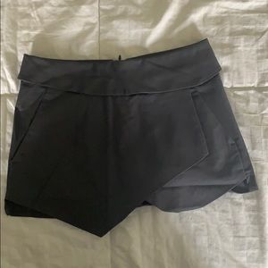 Aritzia shorts/skirt